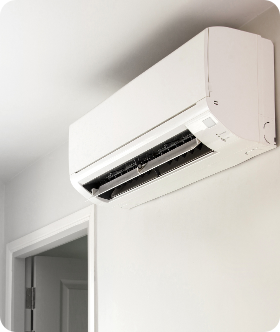 Klimatyzacja to niezastąpione rozwiązanie w upalne dni, jednak jej rola nie kończy się na chłodzeniu. Wpływa na to, czym oddychamy na co dzień – i to w większym stopniu, niż mogłoby się wydawać. Zadbana klimatyzacja może stać się Twoim sprzymierzeńcem w trosce o komfort, natomiast zaniedbana – źródłem problemów zdrowotnych.